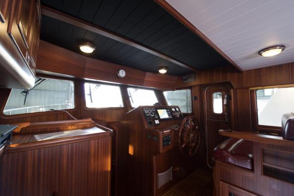 New Selene 42 Eurodeck: a cozy Herreshoff-style interior to discover!
